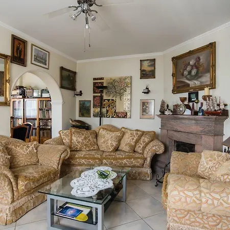 Ancsa House Holiday home Domsod
